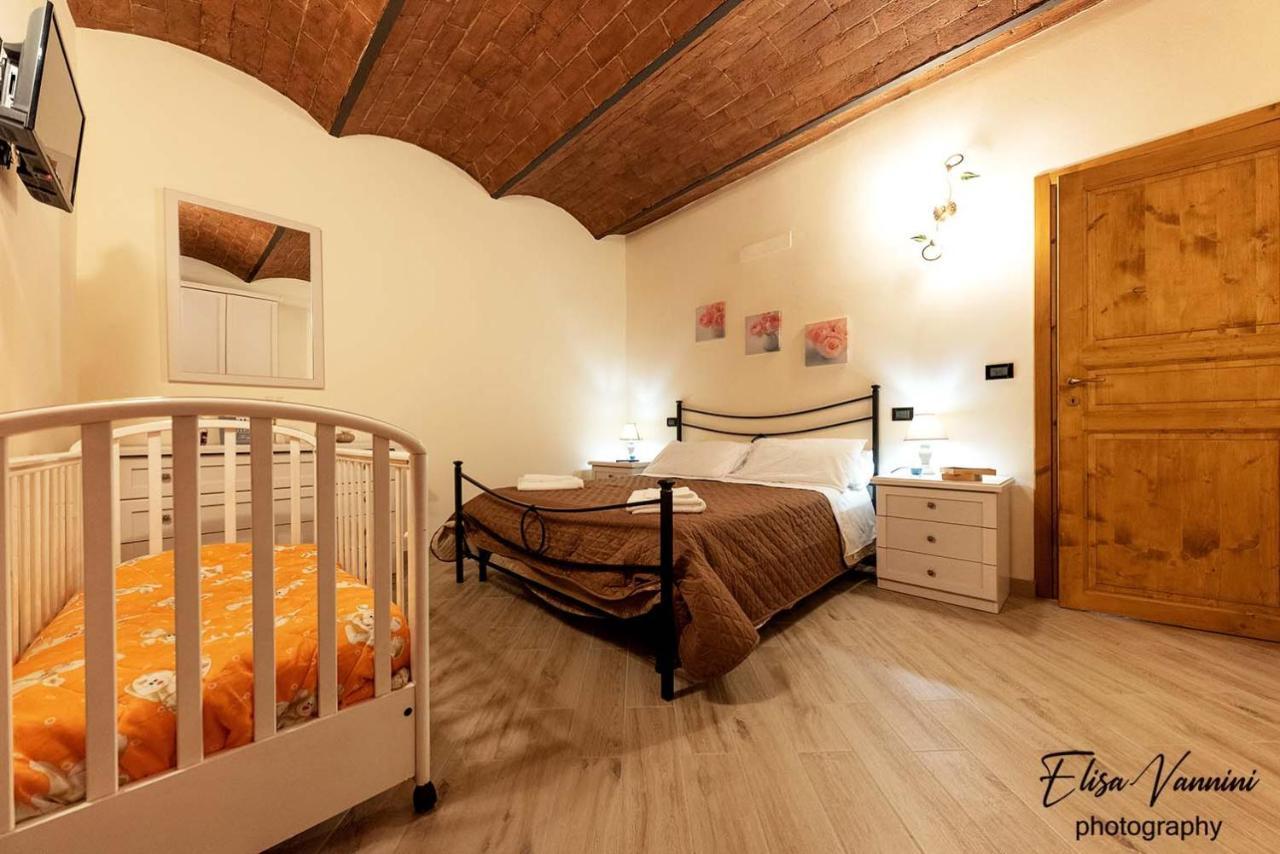 Appartamento Sole-Luna Colleoli Zewnętrze zdjęcie